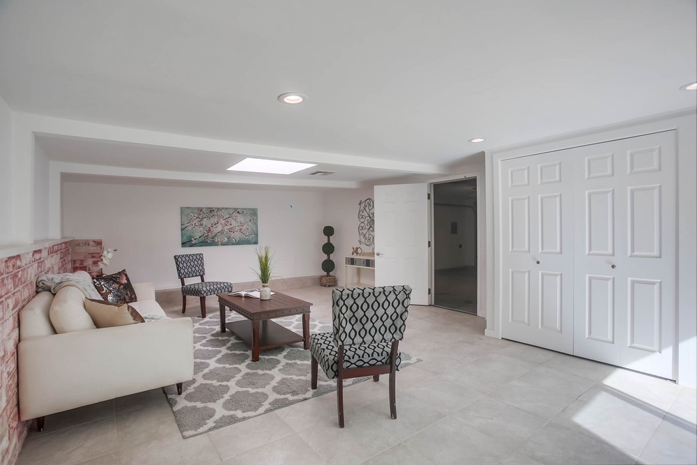 Virtual tour photo 41 of 52 for 2218 Bluebird St