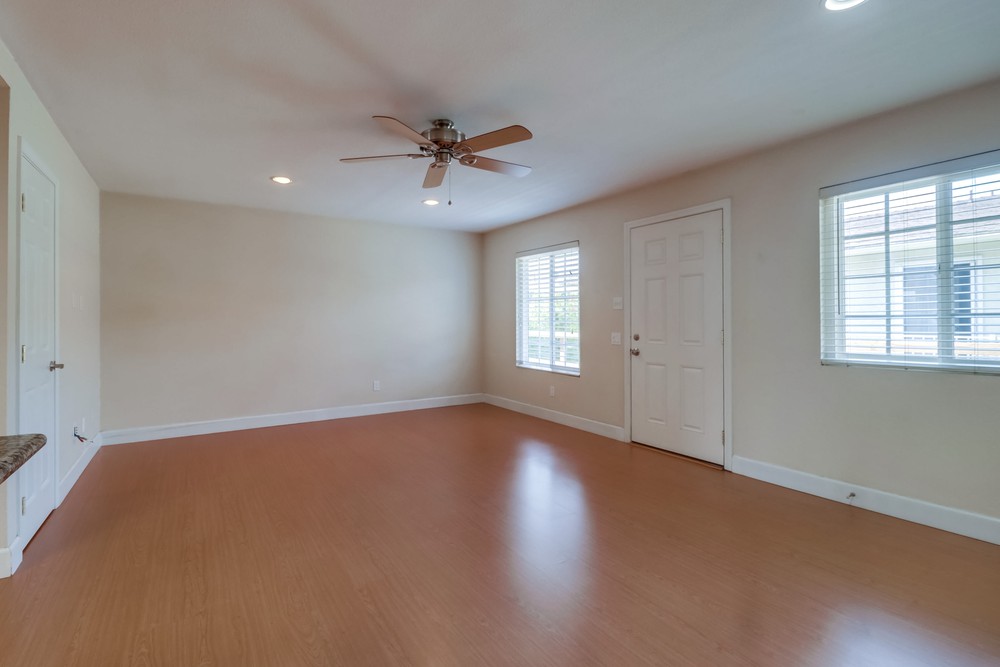 Virtual tour photo 9 of 20 for 2219 Burroughs St UNIT 19