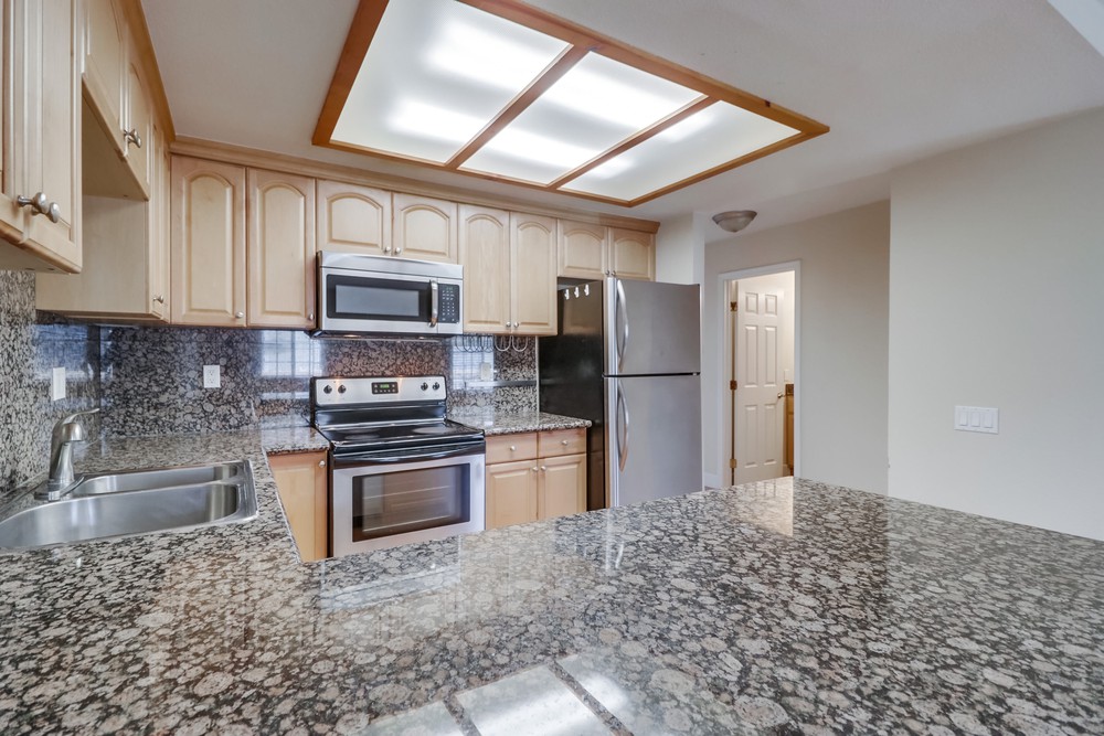 Virtual tour photo 12 of 20 for 2219 Burroughs St UNIT 19