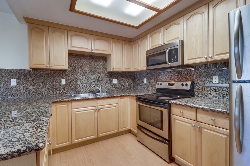 Virtual tour photo 15 of 20 for 2219 Burroughs St UNIT 19