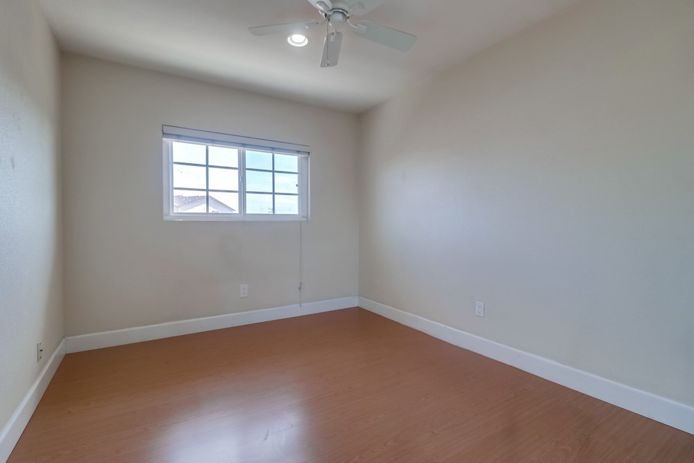 Virtual tour photo 17 of 20 for 2219 Burroughs St UNIT 19