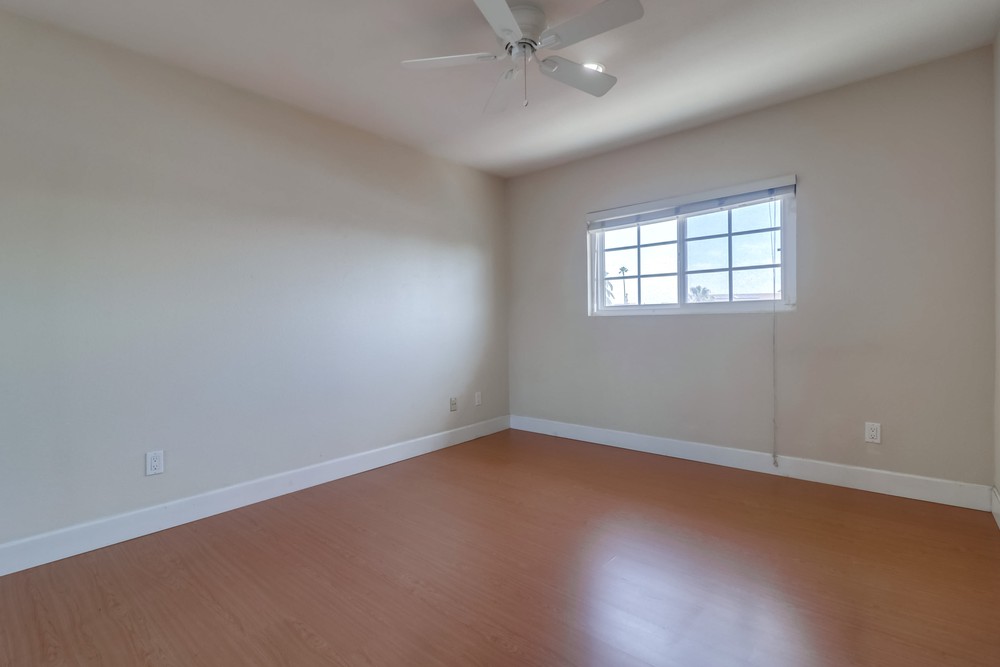 Virtual tour photo 18 of 20 for 2219 Burroughs St UNIT 19