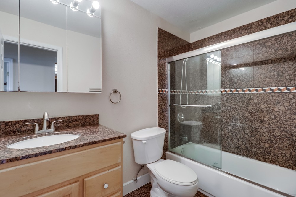 Virtual tour photo 20 of 20 for 2219 Burroughs St UNIT 19