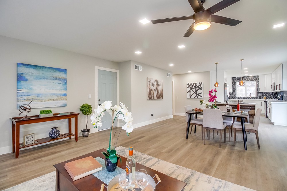 Virtual tour photo 10 of 59 for 222 Deep Dell Rd