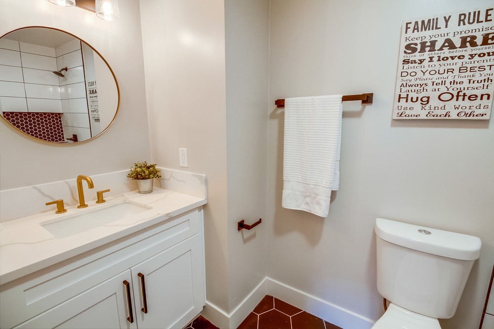 Virtual tour photo 32 of 59 for 222 Deep Dell Rd