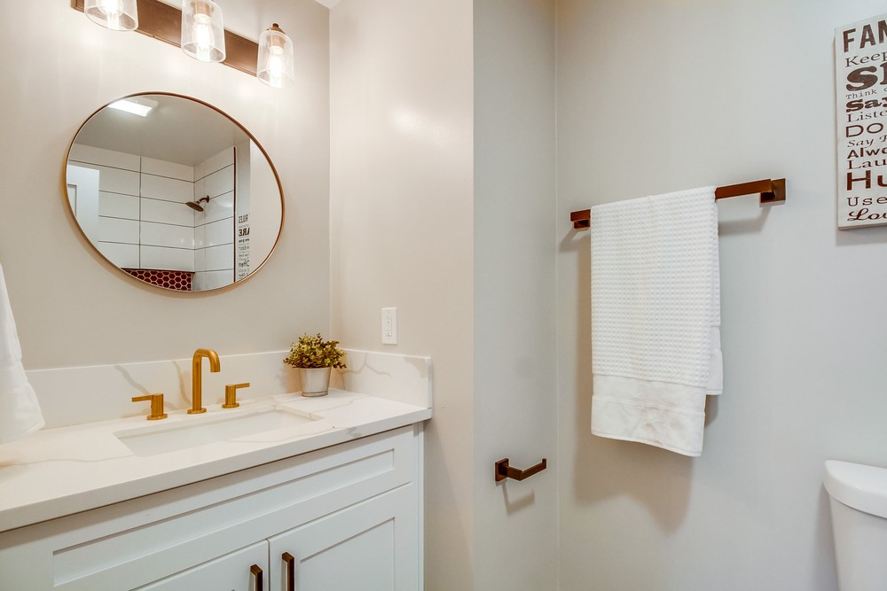 Virtual tour photo 33 of 59 for 222 Deep Dell Rd