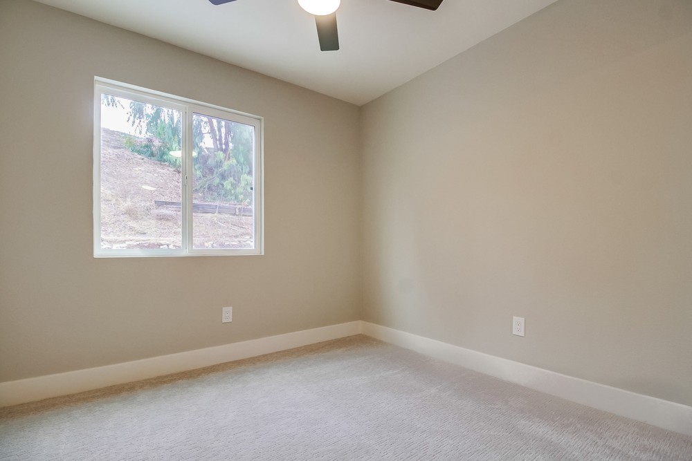Virtual tour photo 38 of 59 for 222 Deep Dell Rd