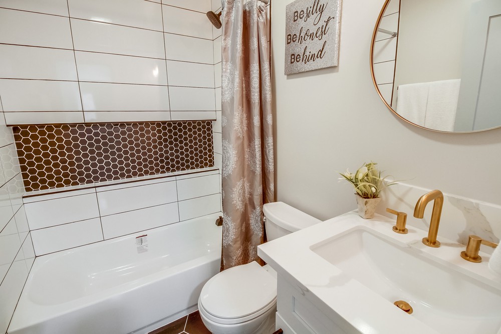 Virtual tour photo 44 of 59 for 222 Deep Dell Rd