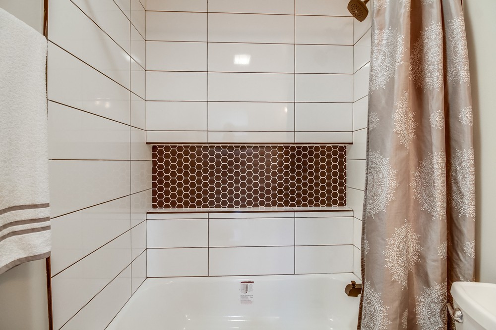 Virtual tour photo 46 of 59 for 222 Deep Dell Rd
