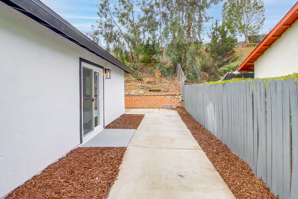 Virtual tour photo 48 of 59 for 222 Deep Dell Rd