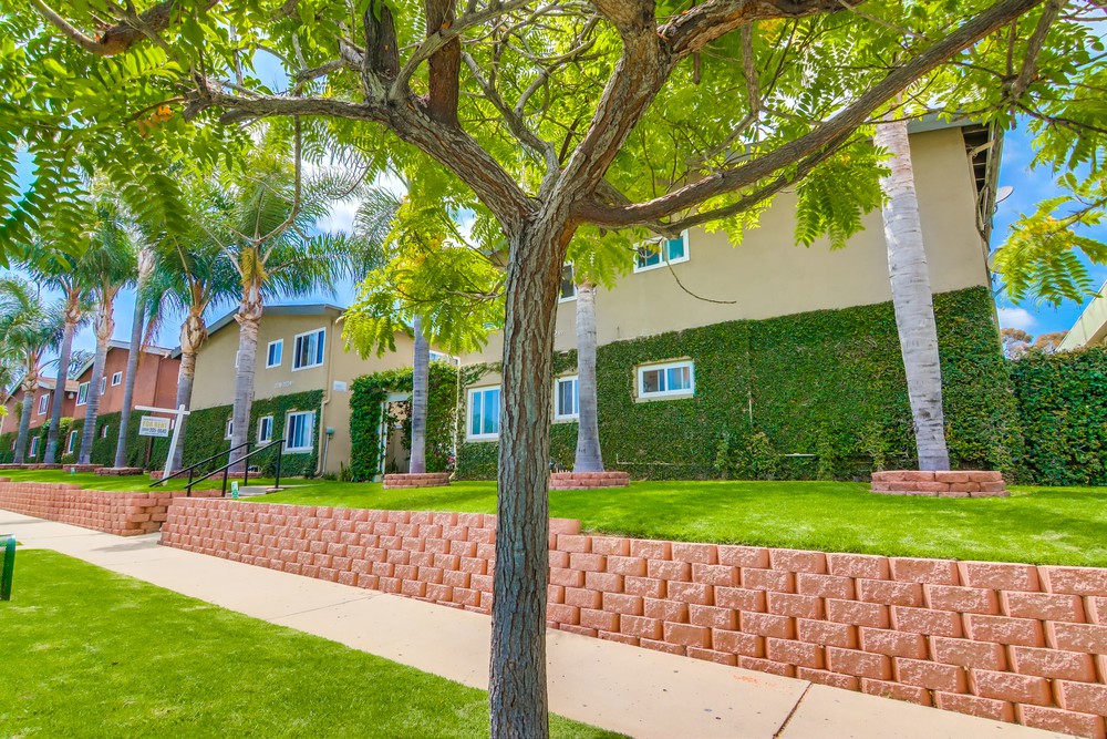 Virtual tour photo 3 of 29 for 2220 1/2 Grand Ave