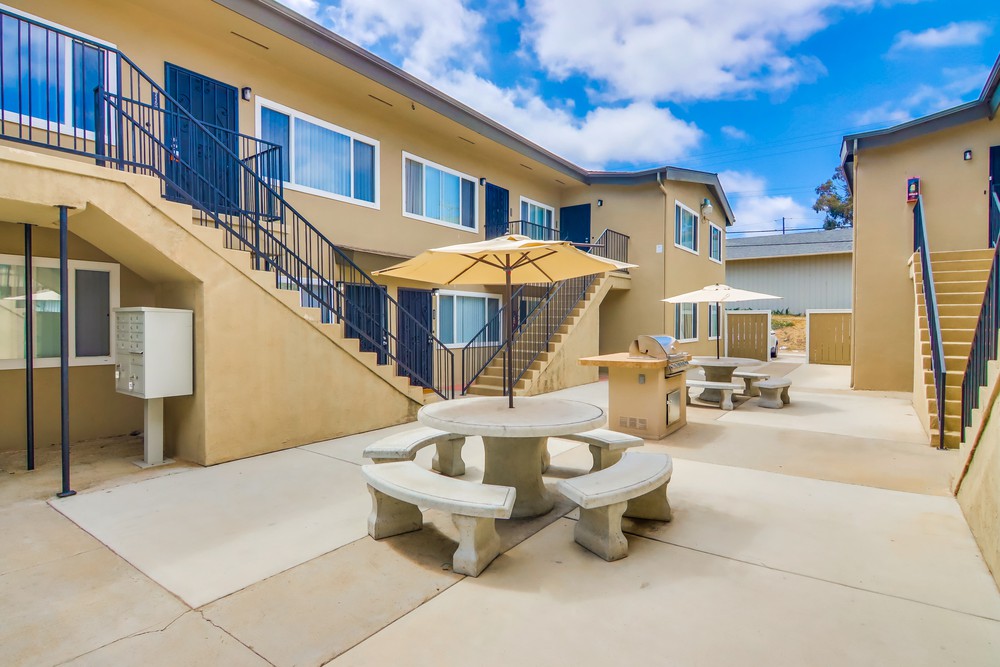 Virtual tour photo 7 of 29 for 2220 1/2 Grand Ave