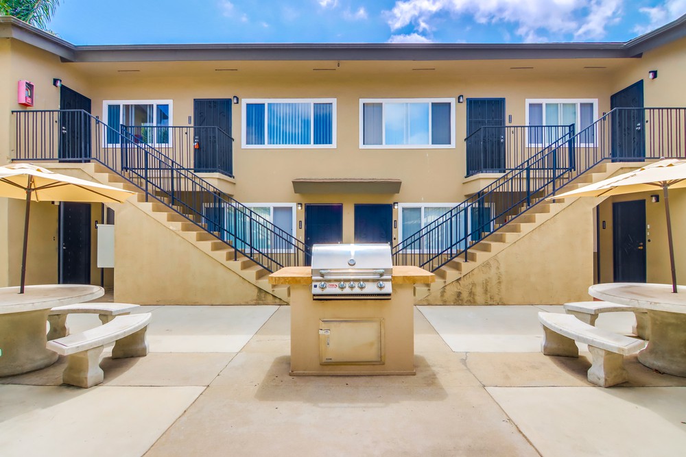 Virtual tour photo 8 of 29 for 2220 1/2 Grand Ave