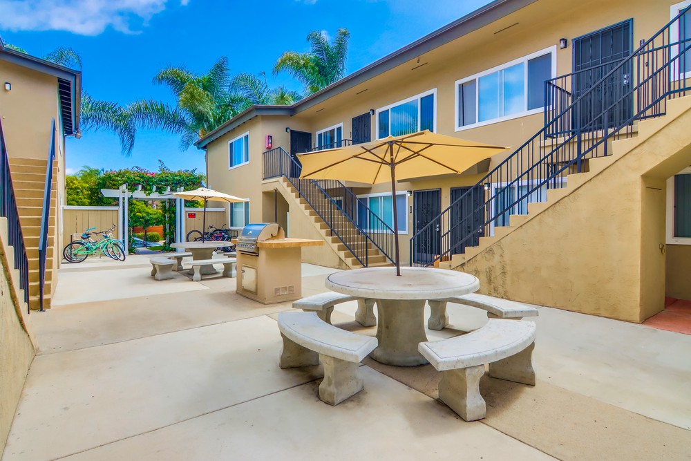 Virtual tour photo 9 of 29 for 2220 1/2 Grand Ave
