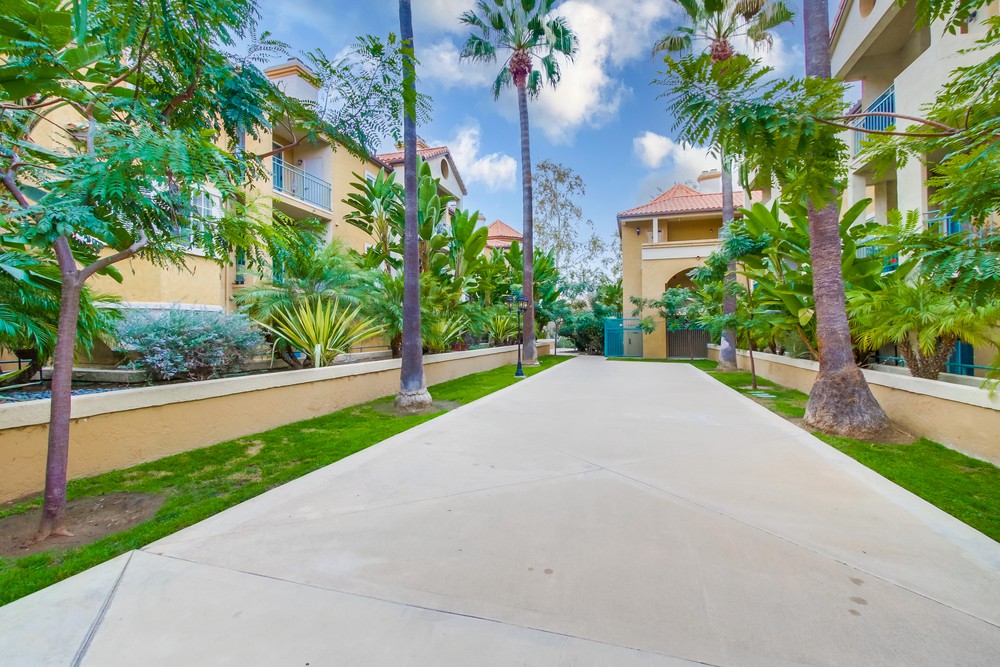 Virtual tour photo 6 of 37 for 2220 Camino De La Reina #111
