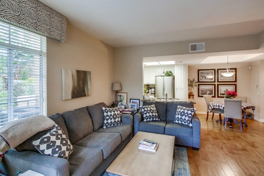 Virtual tour photo 12 of 37 for 2220 Camino De La Reina #111