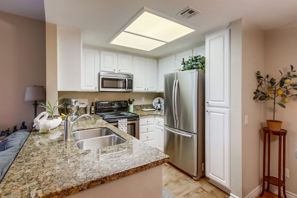 Virtual tour photo 17 of 37 for 2220 Camino De La Reina #111
