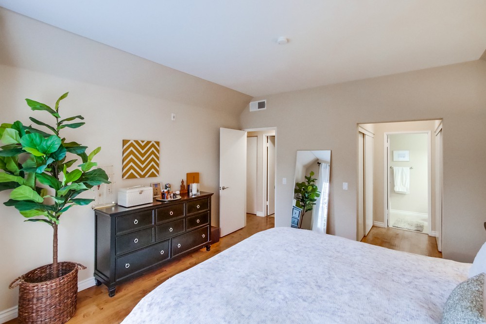 Virtual tour photo 24 of 37 for 2220 Camino De La Reina #111