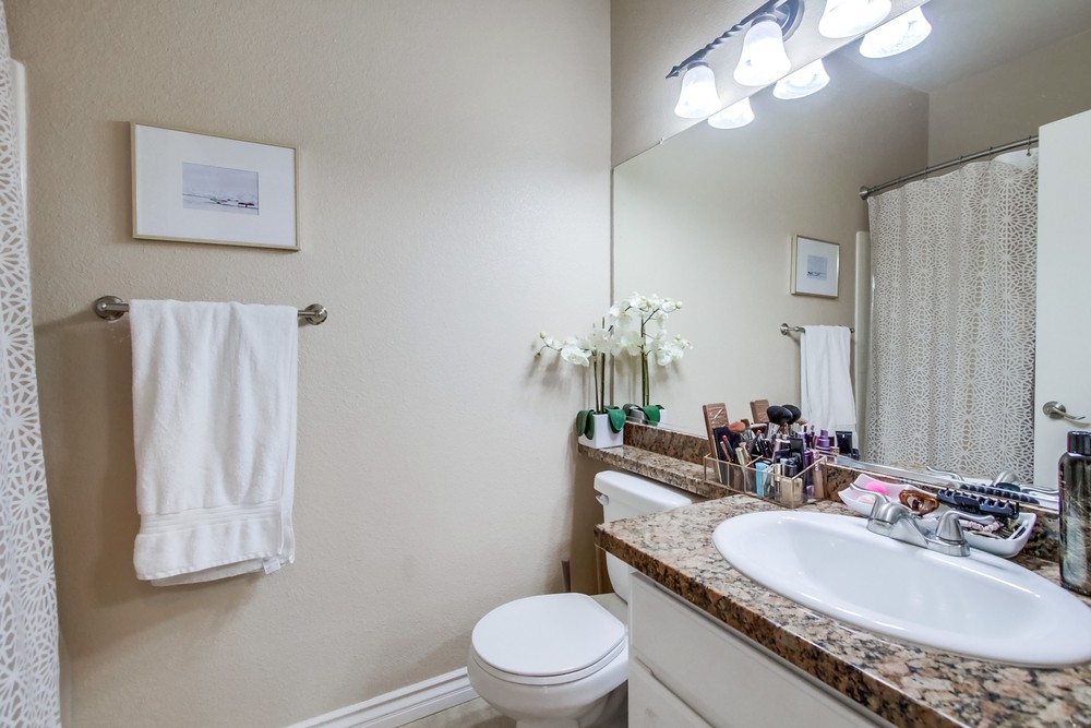 Virtual tour photo 25 of 37 for 2220 Camino De La Reina #111