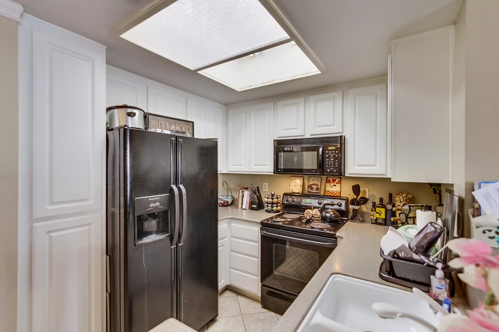 Virtual tour photo 15 of 30 for 2220 Camino De La Reina #206