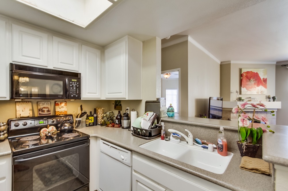 Virtual tour photo 16 of 30 for 2220 Camino De La Reina #206