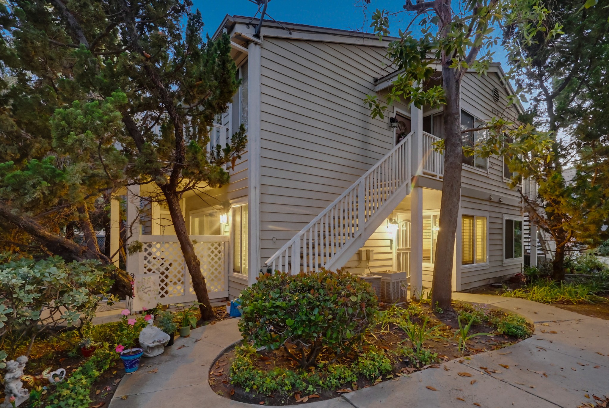 Virtual tour photo 4 of 103 for 22232 S Vermont Ave #104