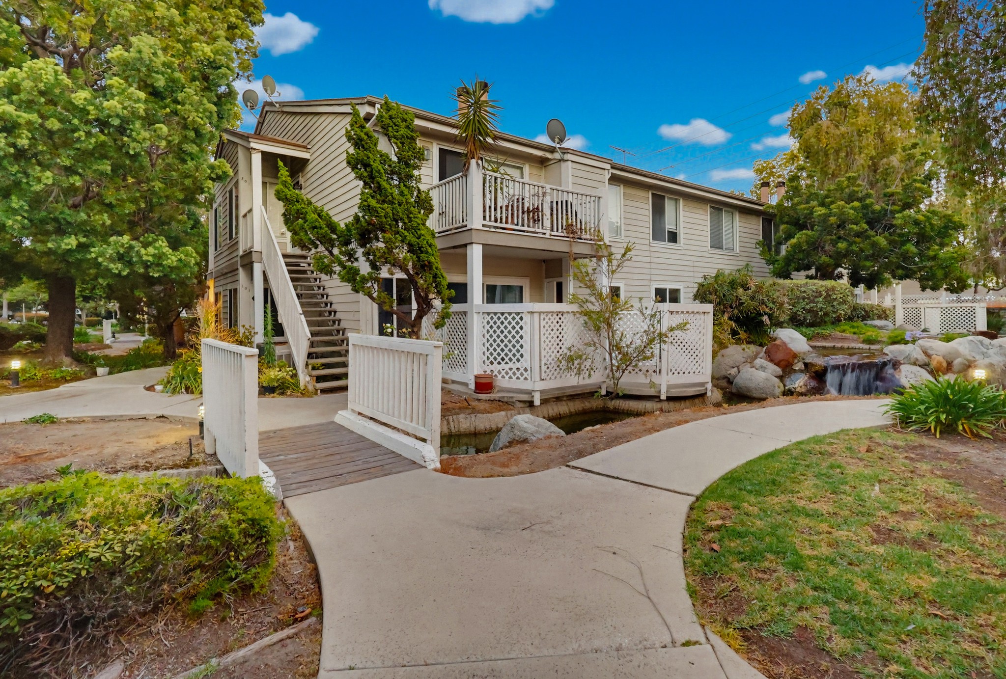 Virtual tour photo 11 of 103 for 22232 S Vermont Ave #104