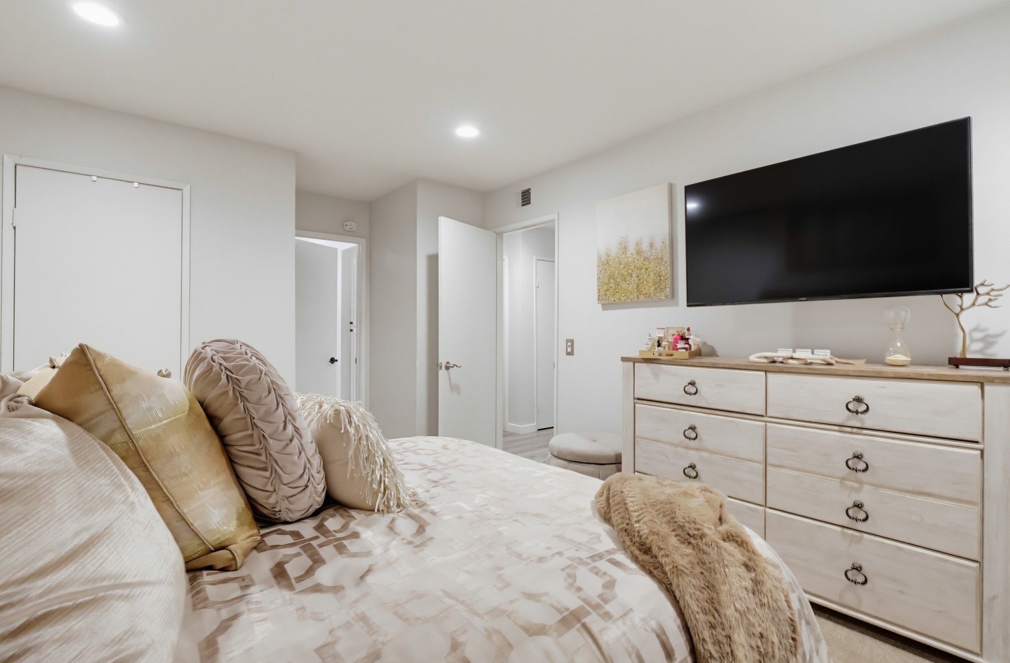 Virtual tour photo 47 of 103 for 22232 S Vermont Ave #104