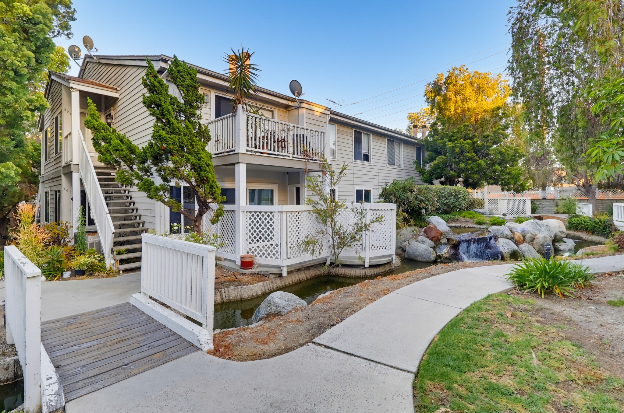 Virtual tour photo 88 of 103 for 22232 S Vermont Ave #104