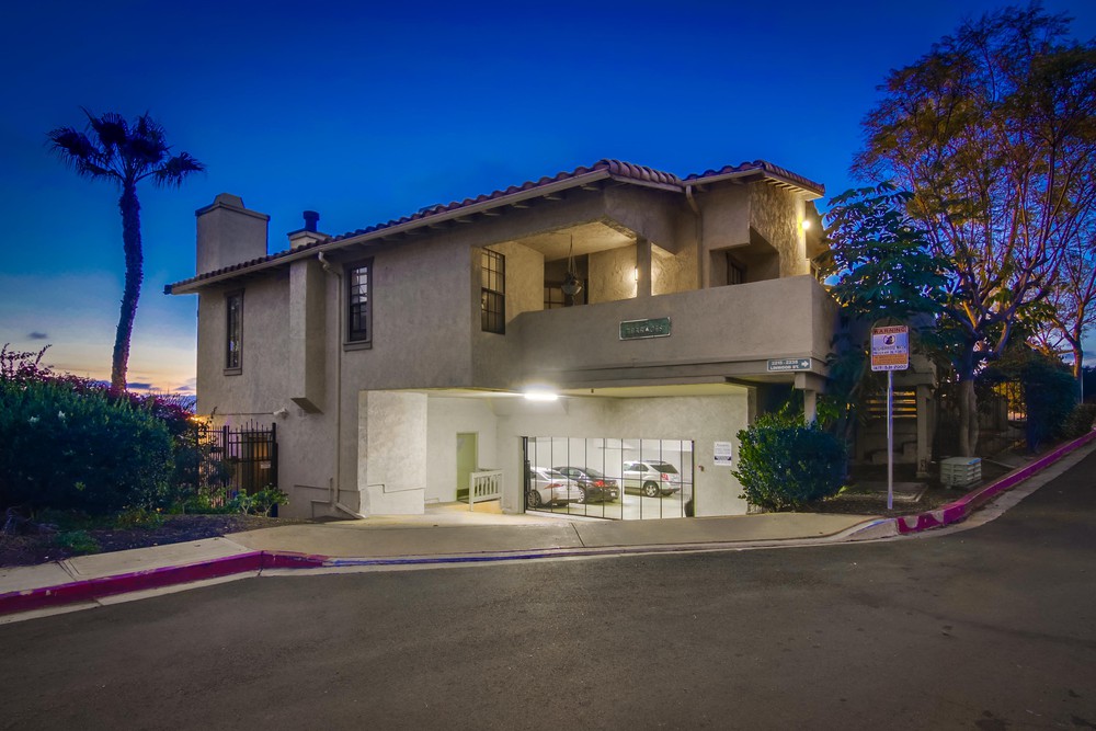 Virtual tour photo 1 of 66 for 2225 Linwood St