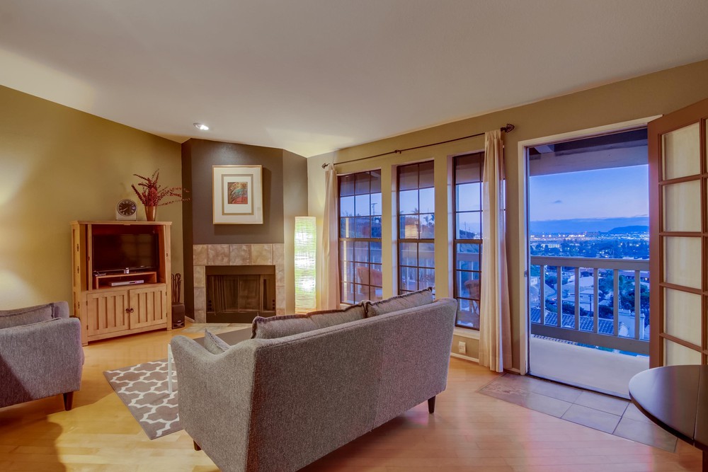 Virtual tour photo 4 of 66 for 2225 Linwood St