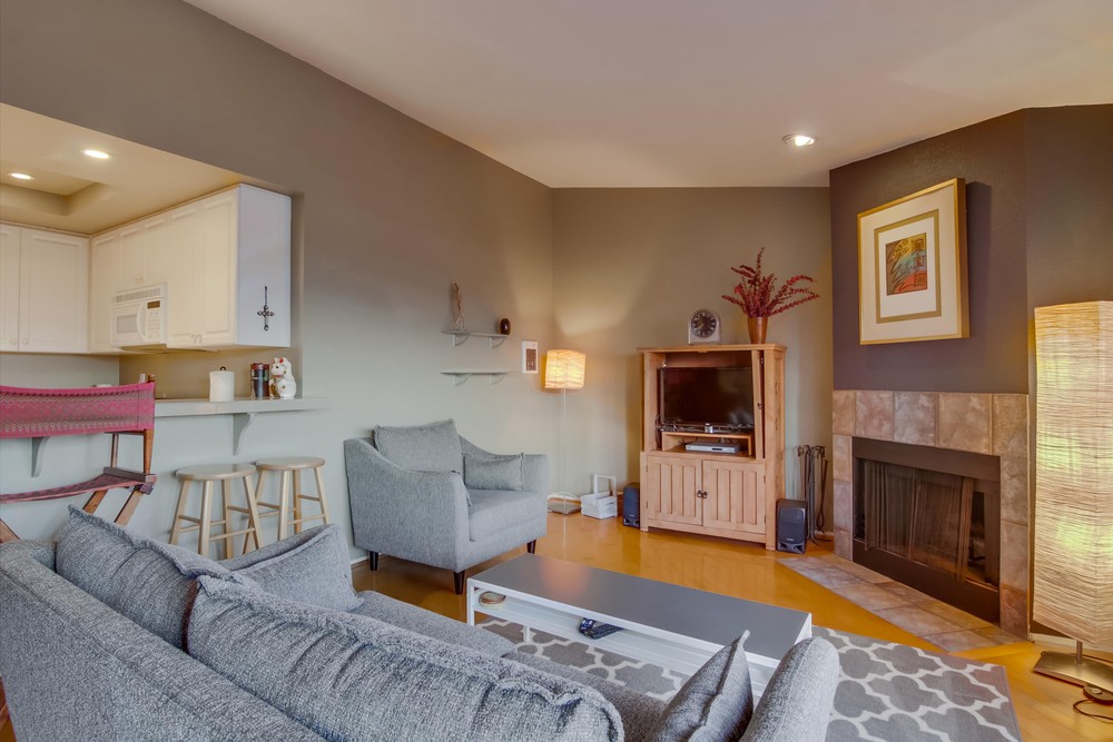 Virtual tour photo 10 of 66 for 2225 Linwood St