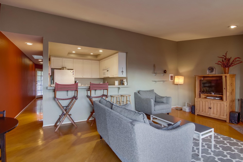 Virtual tour photo 14 of 66 for 2225 Linwood St