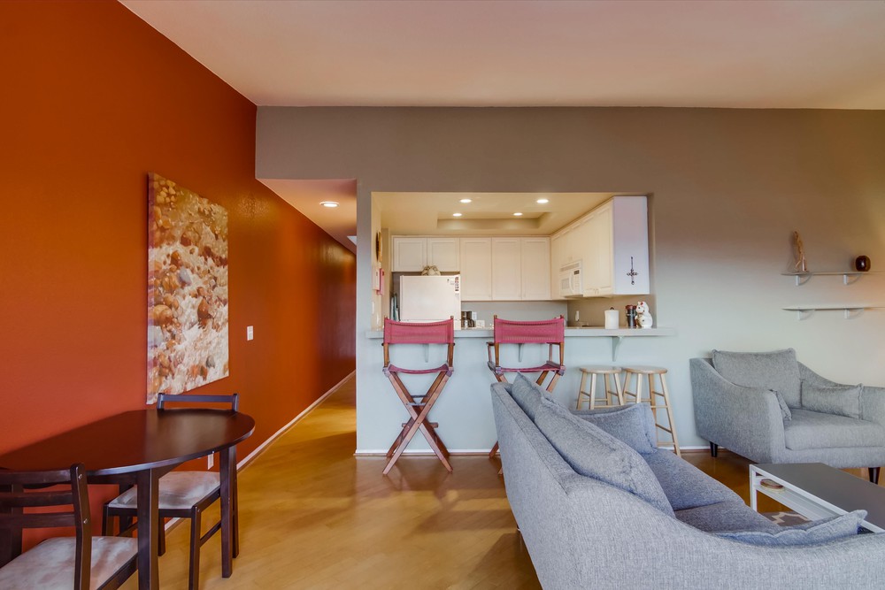 Virtual tour photo 16 of 66 for 2225 Linwood St