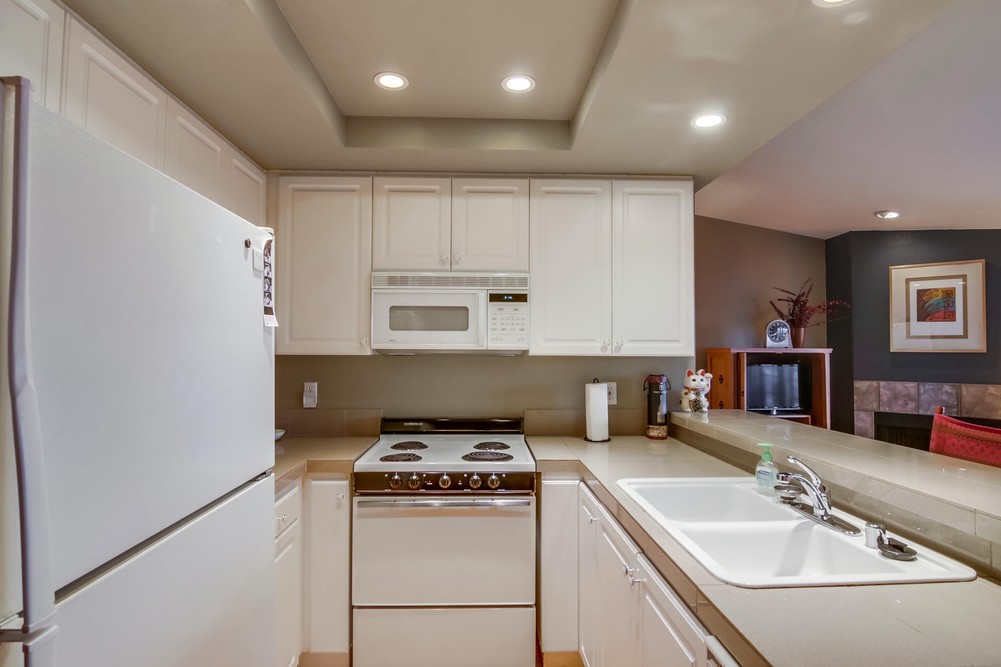 Virtual tour photo 26 of 66 for 2225 Linwood St
