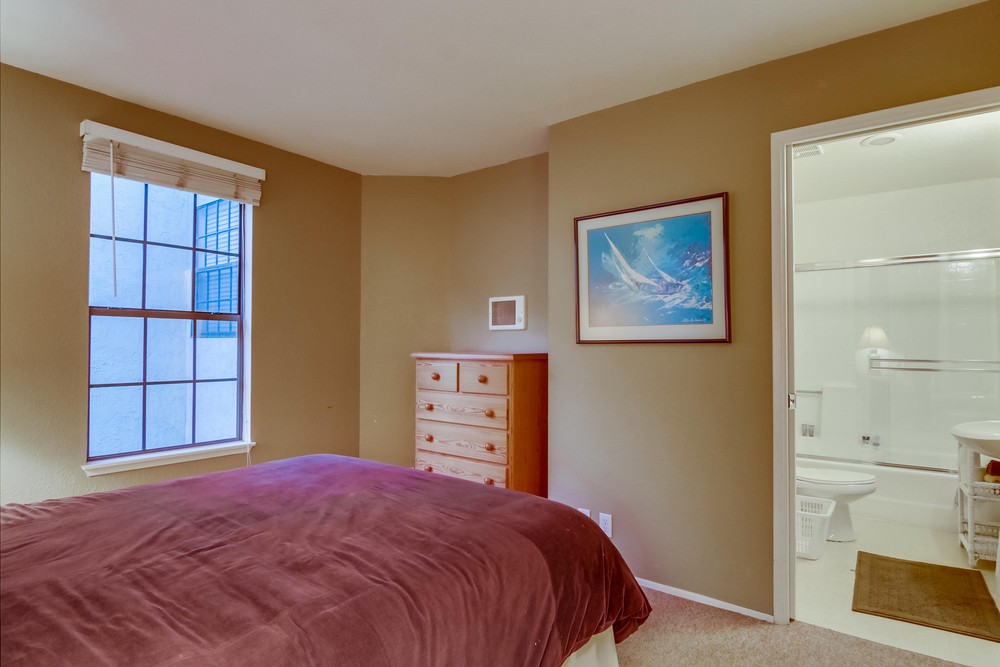 Virtual tour photo 53 of 66 for 2225 Linwood St