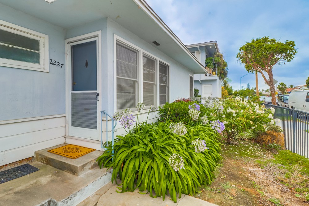 Virtual tour photo 5 of 21 for 2227 Meade Ave