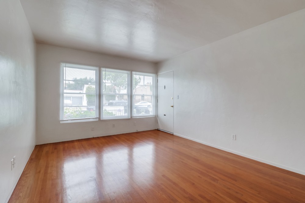 Virtual tour photo 7 of 21 for 2227 Meade Ave