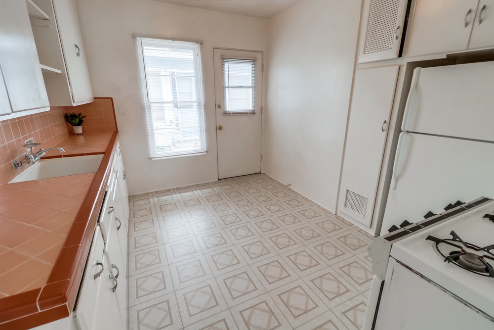 Virtual tour photo 10 of 21 for 2227 Meade Ave