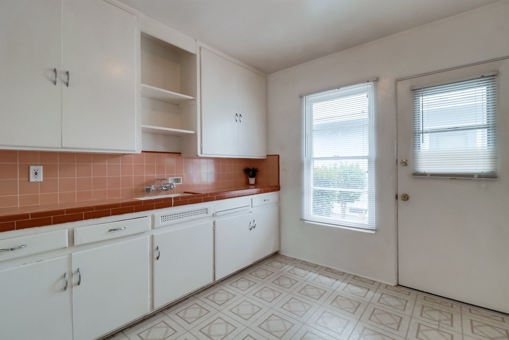 Virtual tour photo 13 of 21 for 2227 Meade Ave