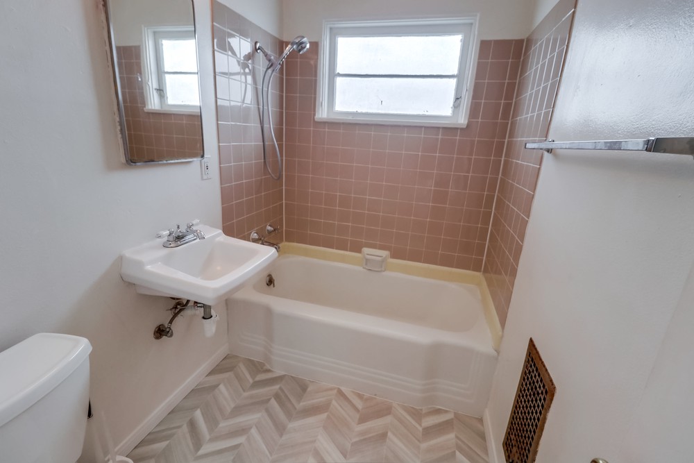 Virtual tour photo 19 of 21 for 2227 Meade Ave