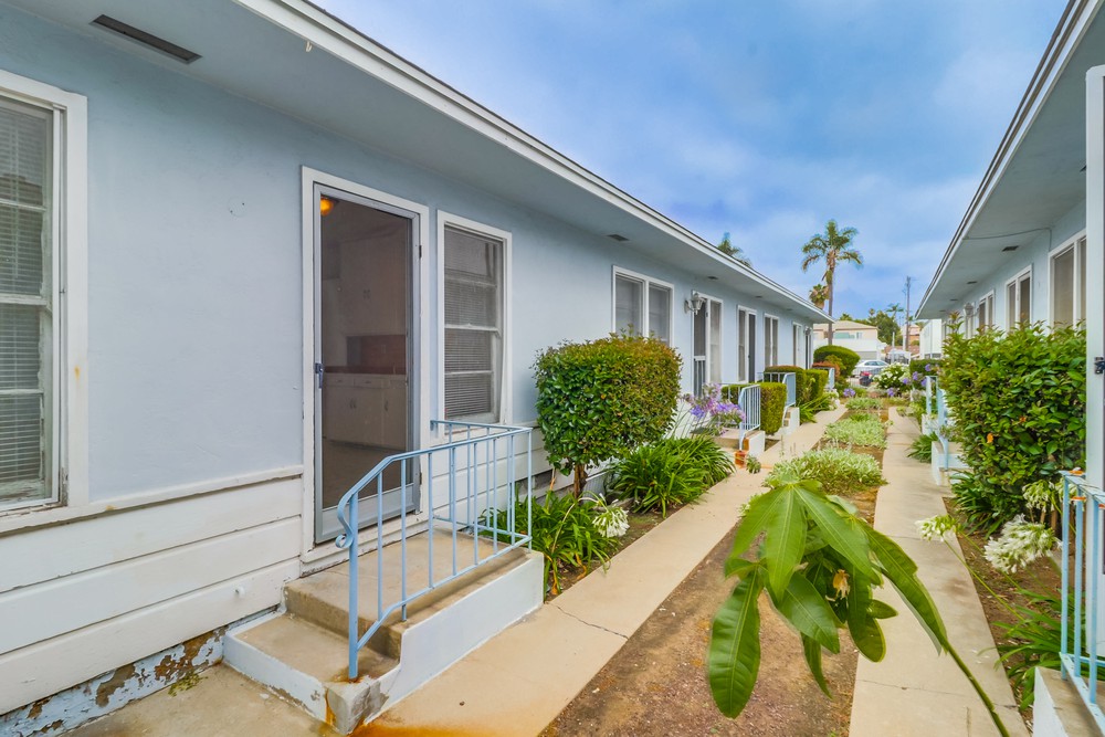 Virtual tour photo 20 of 21 for 2227 Meade Ave