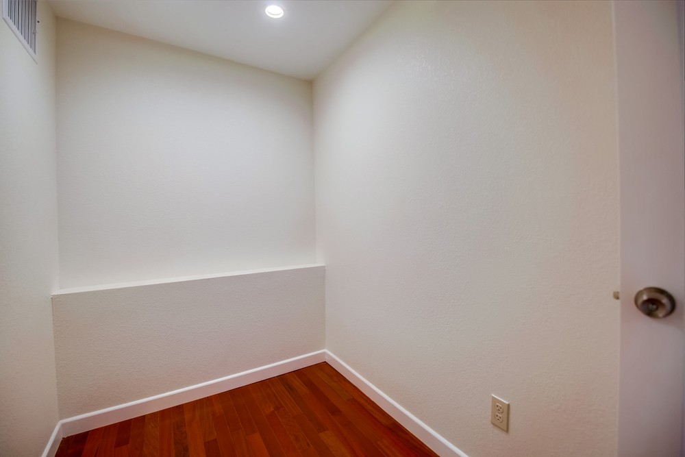 Virtual tour photo 29 of 54 for 2228 29th St