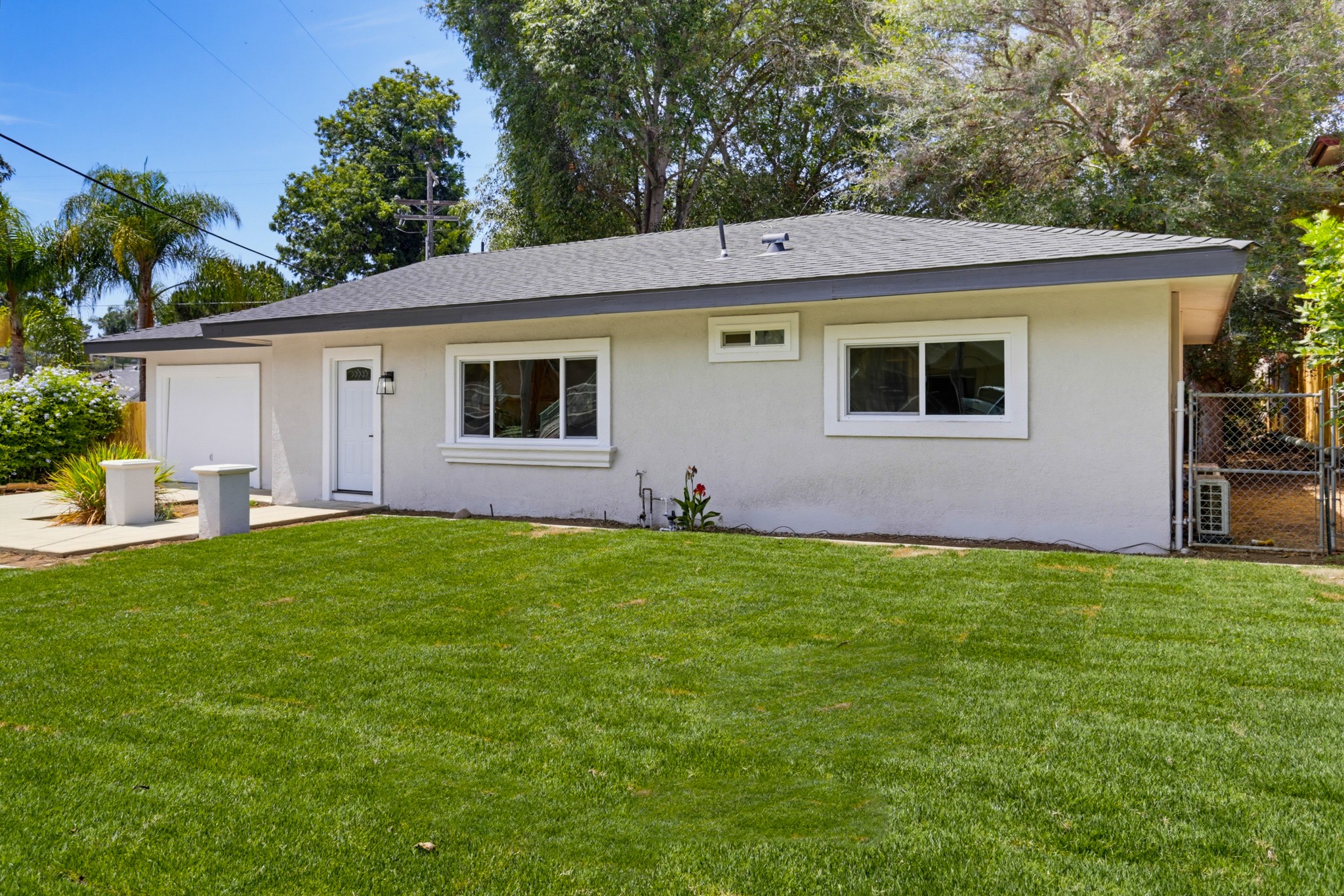 Virtual tour photo 4 of 35 for 223 Vista Glen Ln