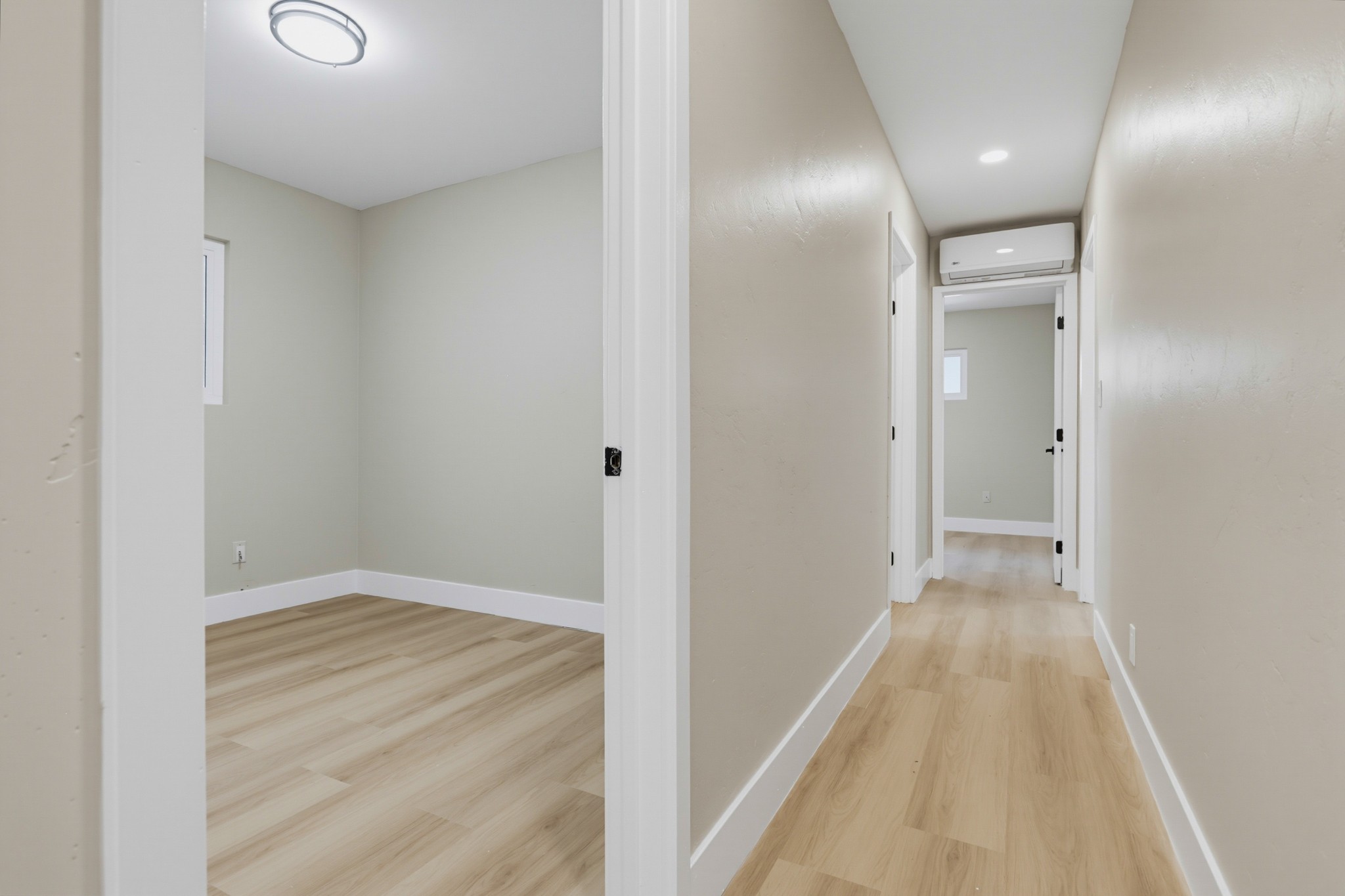 Virtual tour photo 16 of 35 for 223 Vista Glen Ln