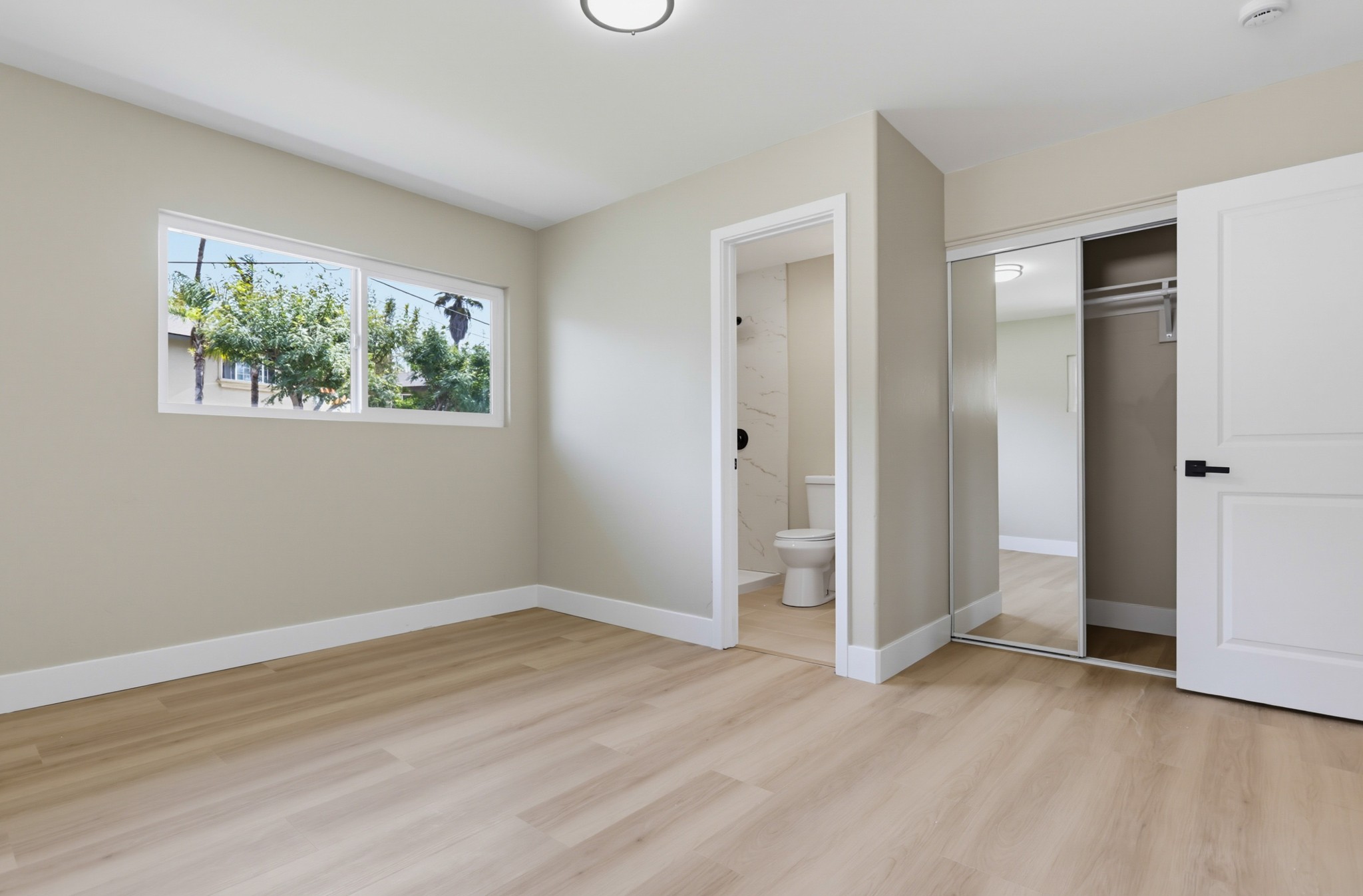 Virtual tour photo 18 of 35 for 223 Vista Glen Ln