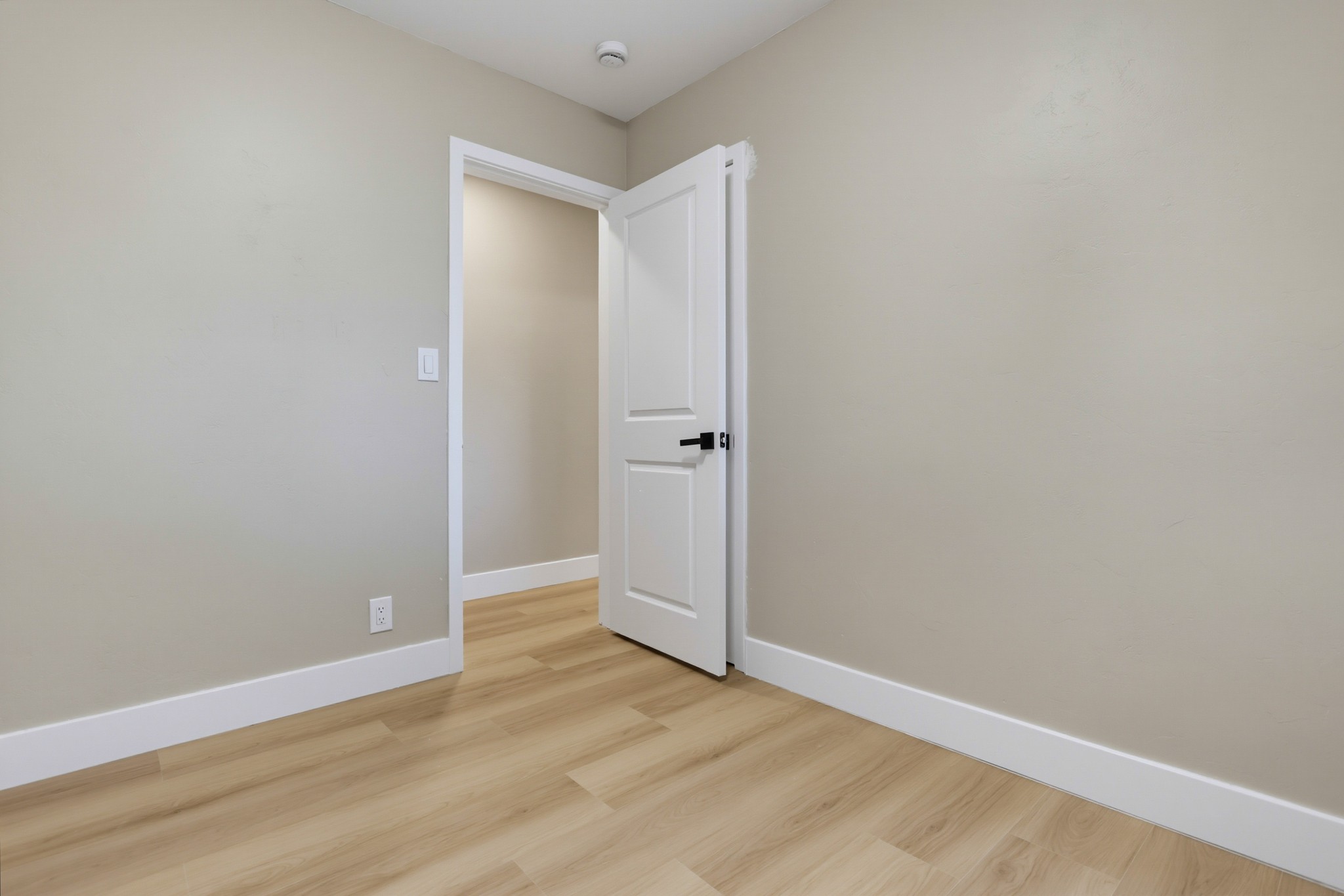 Virtual tour photo 22 of 35 for 223 Vista Glen Ln