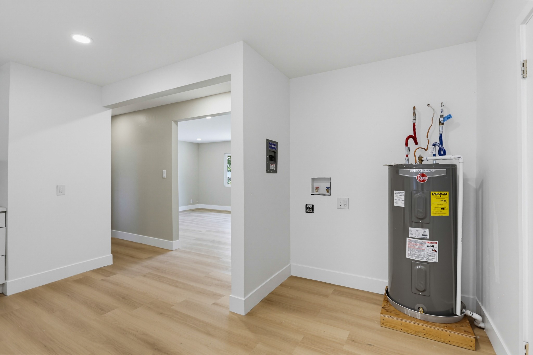 Virtual tour photo 28 of 35 for 223 Vista Glen Ln