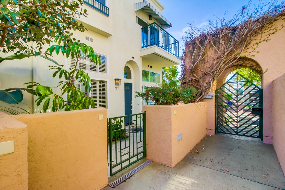 Virtual tour photo 4 of 44 for 2231 Fifth Ave
