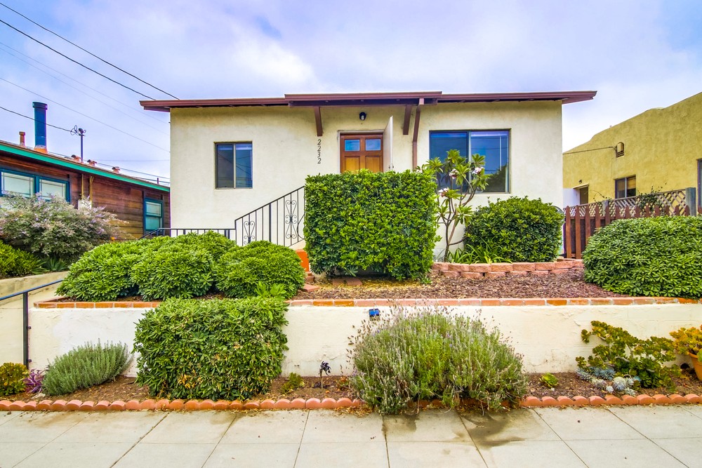 Virtual tour photo 1 of 80 for 2232 Dwight St